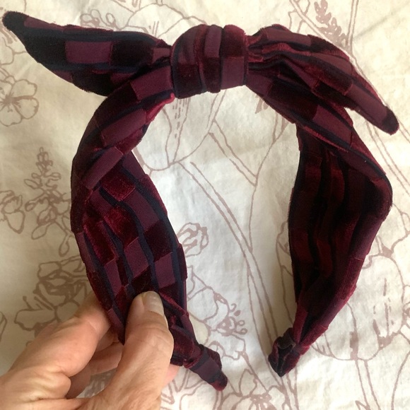 Anthropologie - Checkered Headband with Bow - Burgundy - Picture 3 of 5